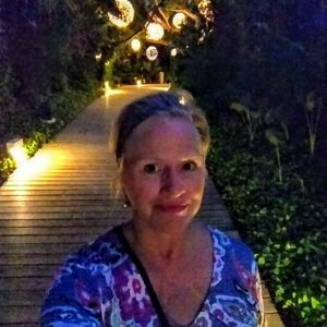 Meet your Posher, Miki